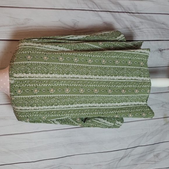 Kim Rodgers curvy top - Picture 2 of 5